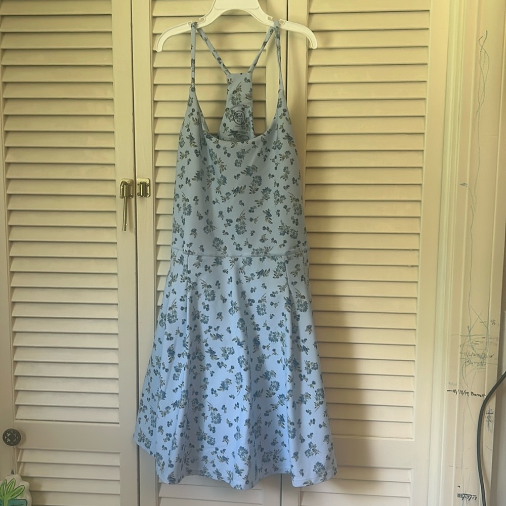 Floral athletic dress Sz M